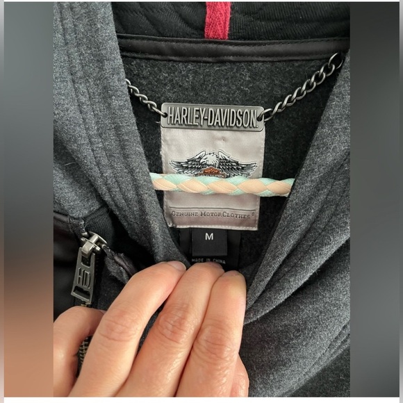 Harley Davidson Gray and Black Hoodie with Zipper— women’s Medium PTP 19.2 inch - Picture 10 of 10